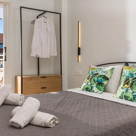 Avouris 2 Bedroom & 公寓 *